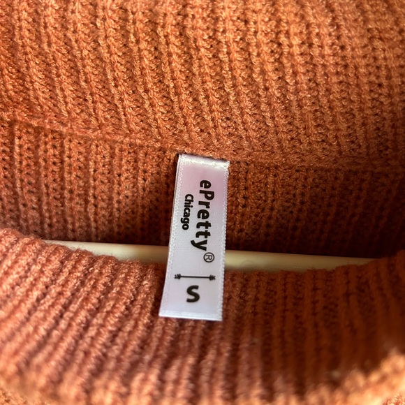 E Pretty Chicago sweater peach tone high collar, soft button trim sleeves - Picture 4 of 4